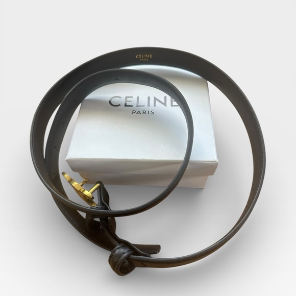 Celine Paris Black Leather Triomphe Belt Gold Hardware EU 110 Never Worn w/ Box - Picture 4 of 11